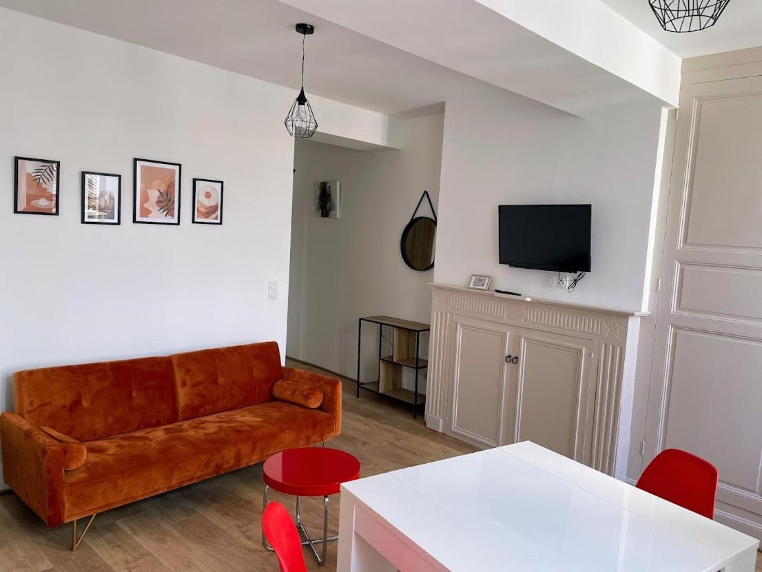 Le Colore- T2 Confortable Avec Vue Sur Nérac Eksteriør bilde